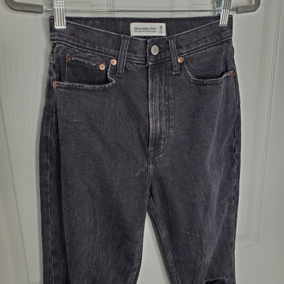 Abercrombie & Fitch Black Ultra High Rise Distressed Ankle Straight Leg Jeans - Picture 3 of 8